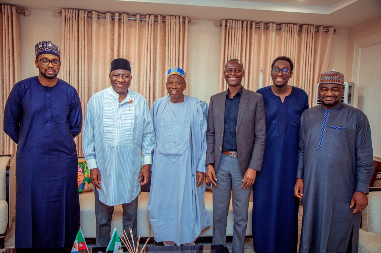 Goodluck Jonathan visits APC Nat’l Chairman, Ganduje [Photos]