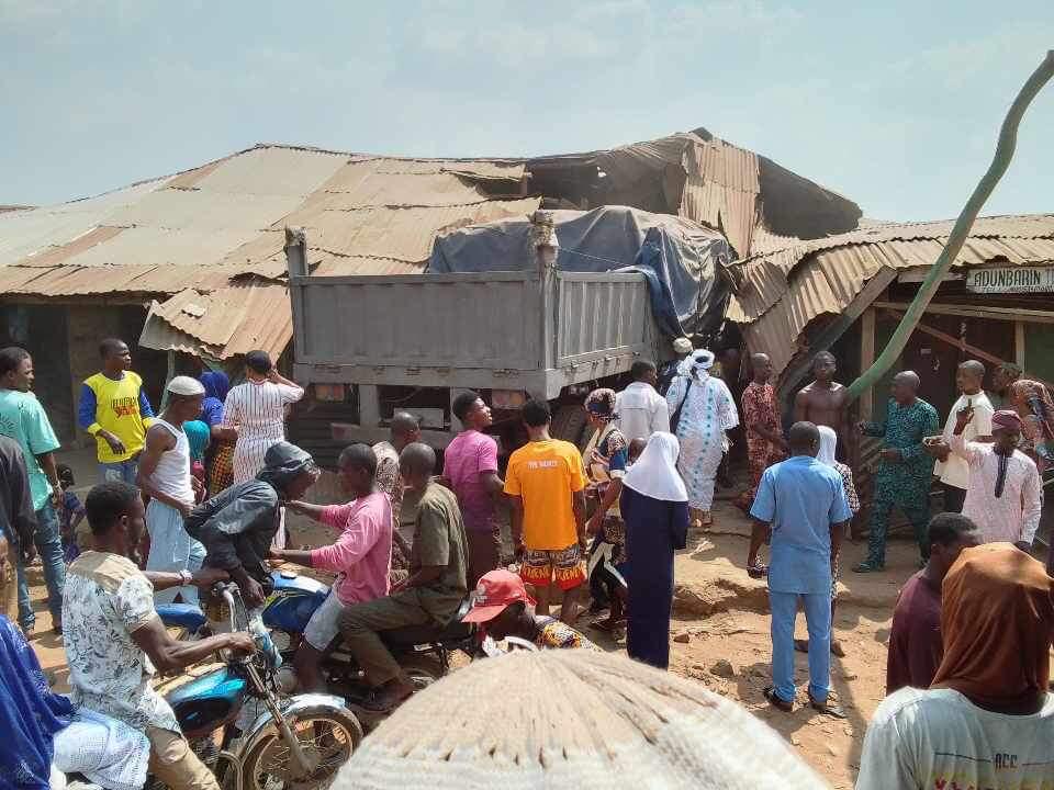 Oyo: Many escape death as truck rams into houses in Iseyin