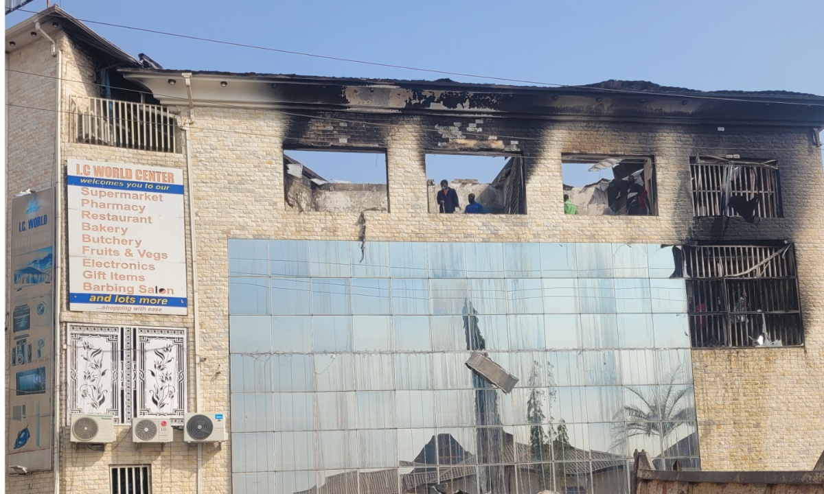 Early morning inferno razes shopping mall in Gwarinpa