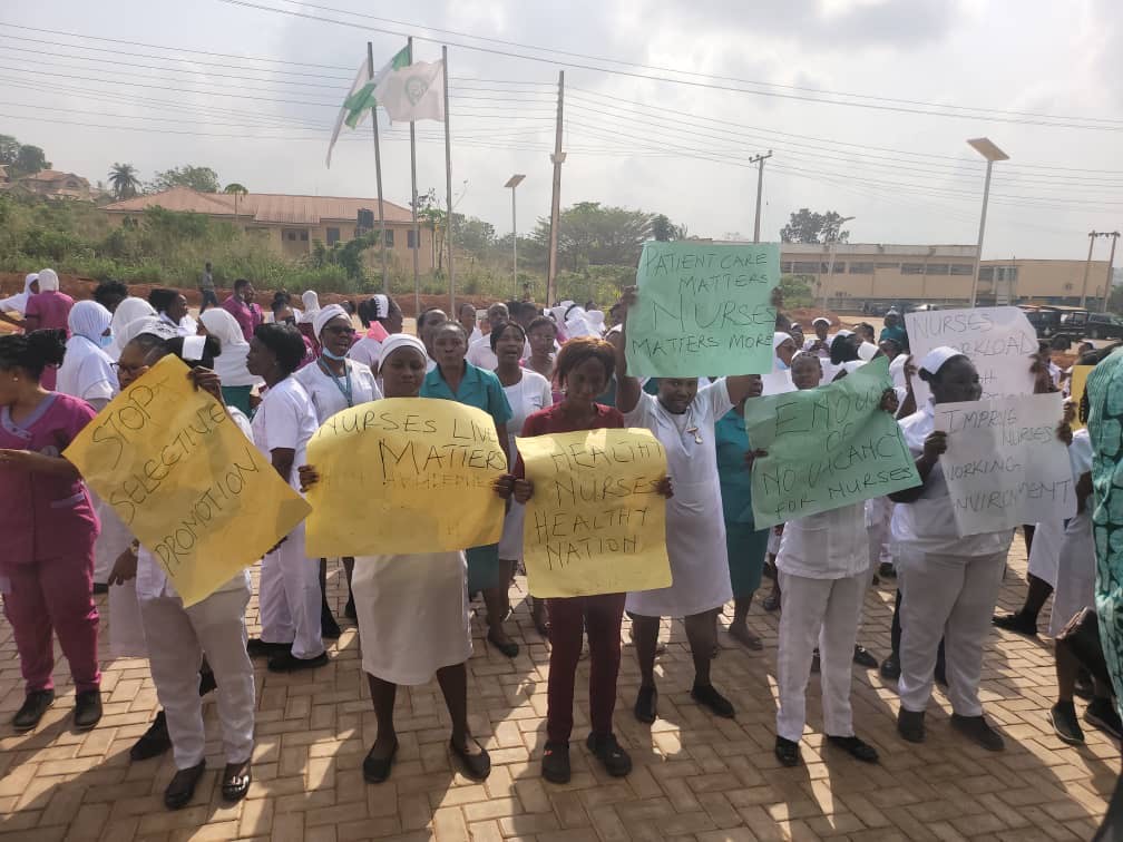 ‘We’re dying’ – Nurses protest in Ogun