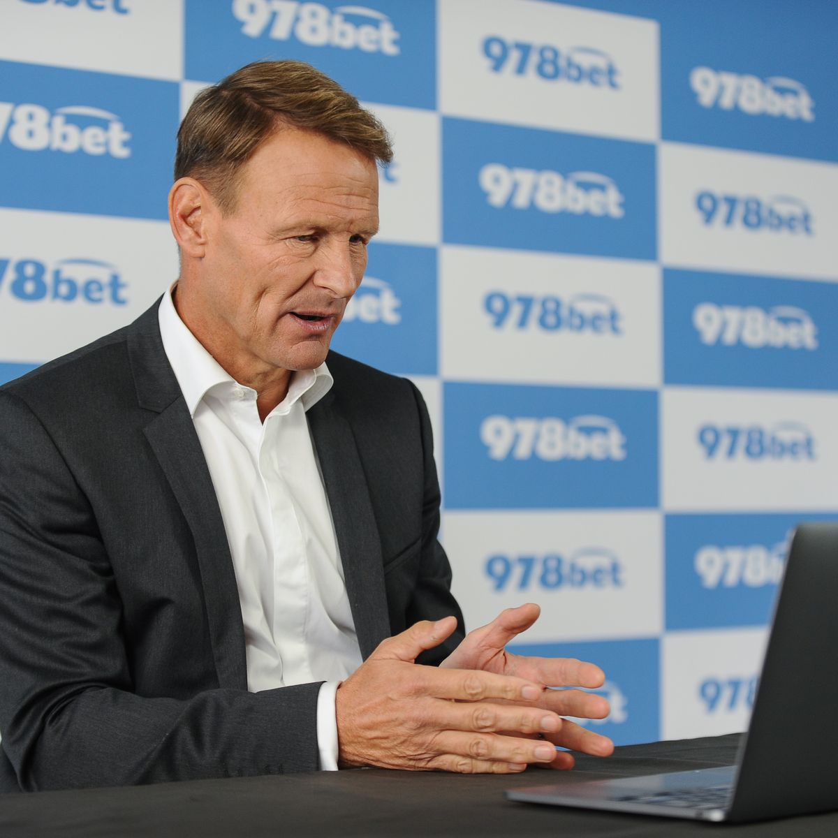 EPL: Teddy Sheringham predicts drubbing for Man United against City