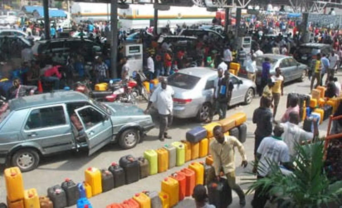 Osun residents decry high transport fares, petrol price
