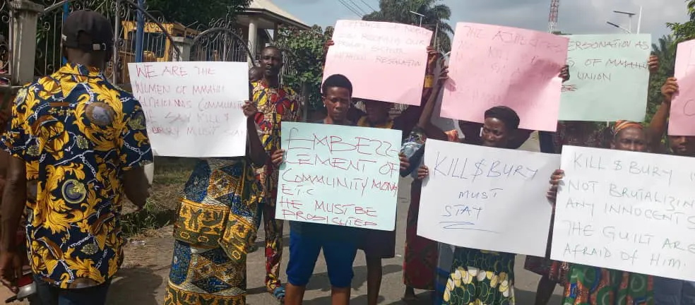 Imo community rejects protest against policeman keeping peace in area