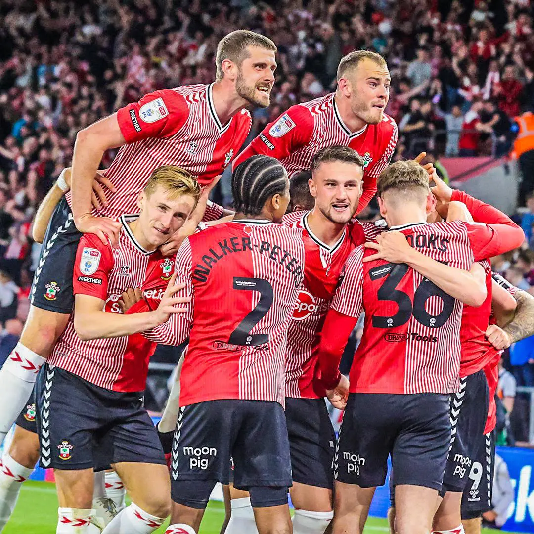 Championship play-off: Southampton to play Leeds in final