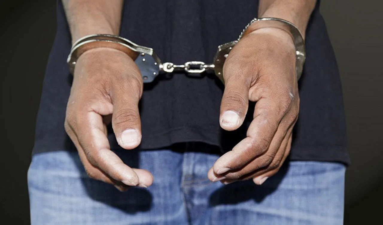Middle-aged man arrested for extortion, assassination attempt