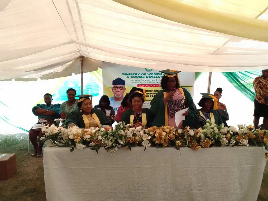 Ogun govt distributes working tools to 300 graduands of vocational training