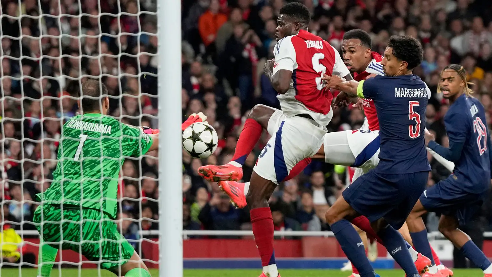 Champions League: Arsenal beat PSG, Barcelona thrash Young Boys