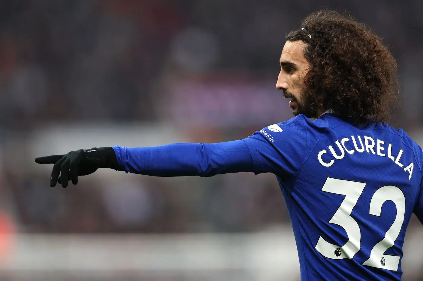 EPL: He’s very special, I don’t know how to explain it – Cucurella hails Chelsea star